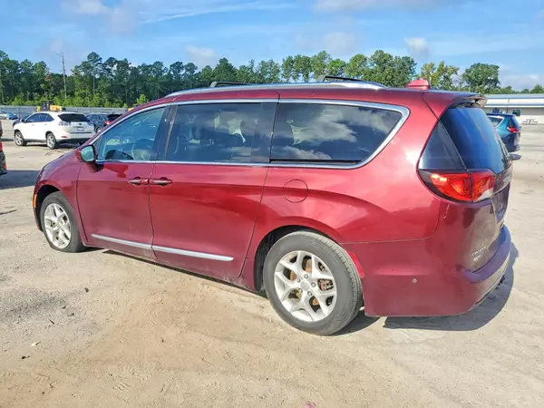 2C4RC1EGXHR614369 — 2017 Chrysler Pacifica, photo 2 from Copart 28.09.2026, Front end