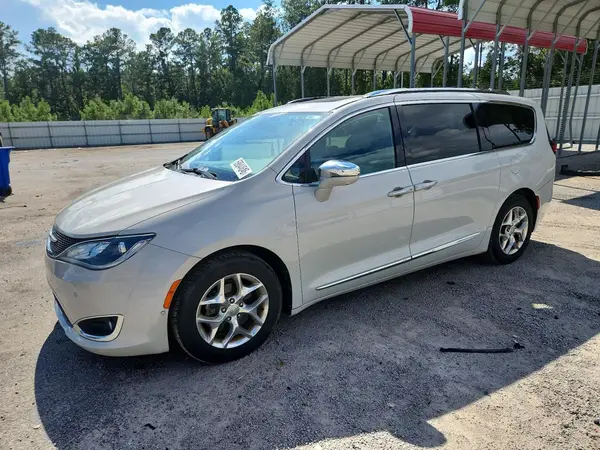 2C4RC1GG3HR705481 Chrysler Pacifica 2017 — uszkodzenie Bok, zdjęcie przed naprawą