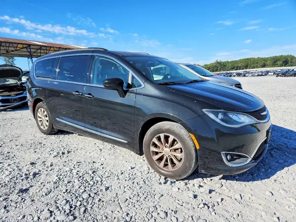 2C4RC1BG6HR667400 — 2017 Chrysler Pacifica, photo 4 from Copart 01.10.2026, Side