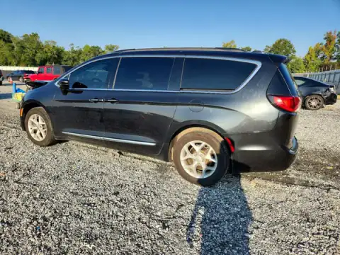 2C4RC1BG7HR638262 — 2017 Chrysler Pacifica, zdjęcie 2 z Copart, Przód