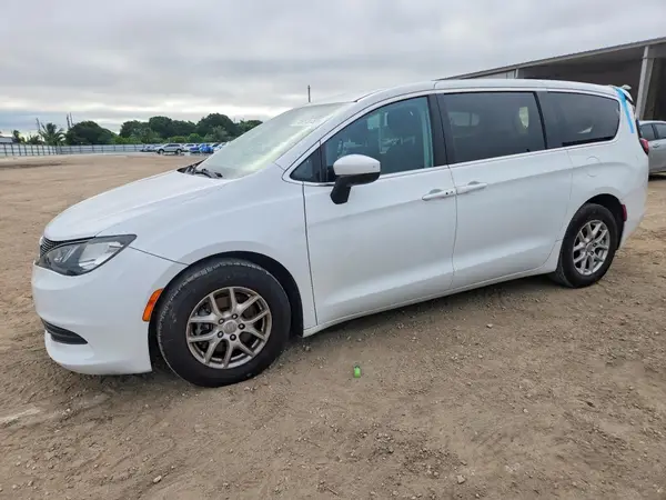 2C4RC1CGXHR598077 Chrysler Pacifica 2017 — Rear end damage, before-repair photo