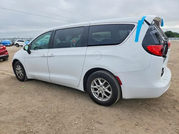 2C4RC1CGXHR598077 — 2017 Chrysler Pacifica, photo 2 from Copart 07.10.2026, Rear end