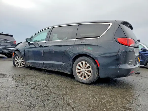 2C4RC1DG3HR611217 — 2017 Chrysler Pacifica, zdjęcie 2 z Copart 13.10.2026, Wandalizm