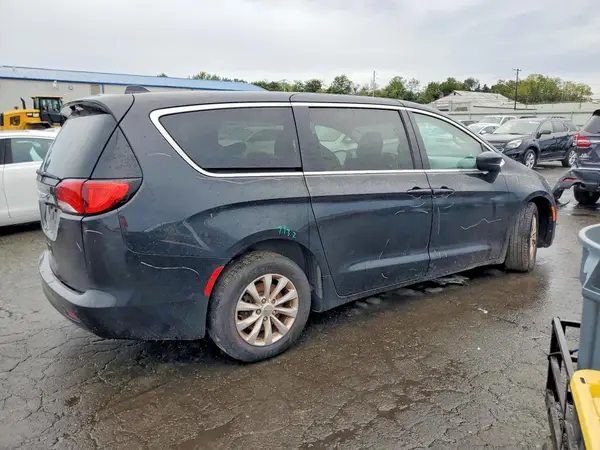 2C4RC1DG3HR611217 — 2017 Chrysler Pacifica, zdjęcie 3 z Copart 13.10.2026, Wandalizm