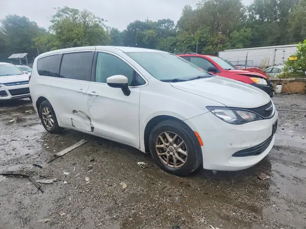 2C4RC1DG6HR756932 — 2017 Chrysler Pacifica, zdjęcie 4 z Copart, Bok