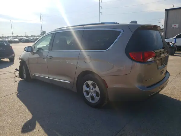 2C4RC1EG2HR537187 — 2017 Chrysler Pacifica, zdjęcie 2 z Copart 14.10.2026, Przód