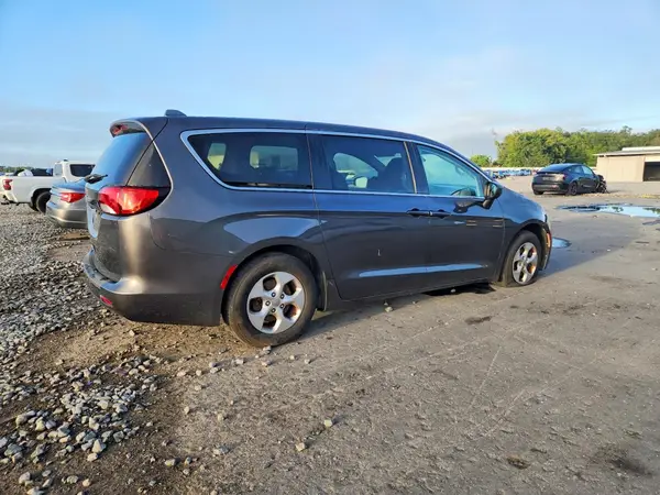2C4RC1CG2HR521803 — 2017 Chrysler Pacifica, photo 3 from Copart 05.10.2026, Minor dents and scratches