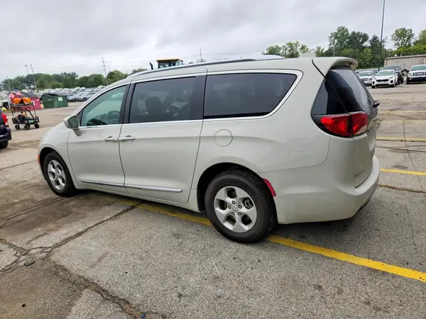 2C4RC1EG3HR840186 — 2017 Chrysler Pacifica, zdjęcie 2 z Copart, Bok