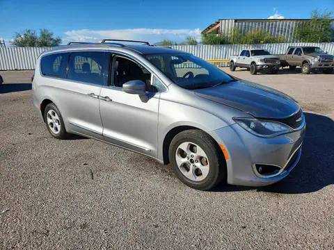 2C4RC1EG8HR636306 — 2017 Chrysler Pacifica, photo 4 from Copart 23.10.2026, Rear end