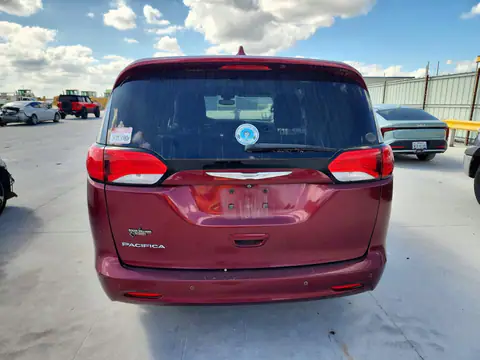 2C4RC1DGXHR522177 — 2017 Chrysler Pacifica, фото 6 с аукциона Copart 20.10.2026, Мелкие вмятины и царапины