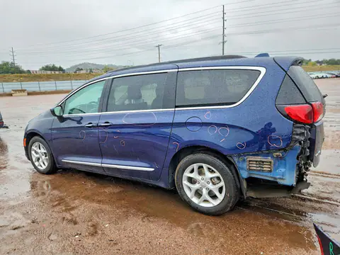2C4RC1BG6HR769702 — 2017 Chrysler Pacifica, zdjęcie 2 z Copart 28.10.2026, Tył