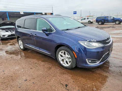 2C4RC1BG6HR769702 — 2017 Chrysler Pacifica, zdjęcie 4 z Copart 28.10.2026, Tył