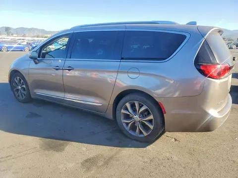 2017 Chrysler Pacifica VIN 2C4RC1GG5HR653156 фото 2