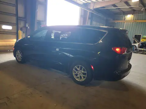 2C4RC1DGXHR552652 — 2017 Chrysler Pacifica, photo 2 from Copart 21.10.2026, Stripped
