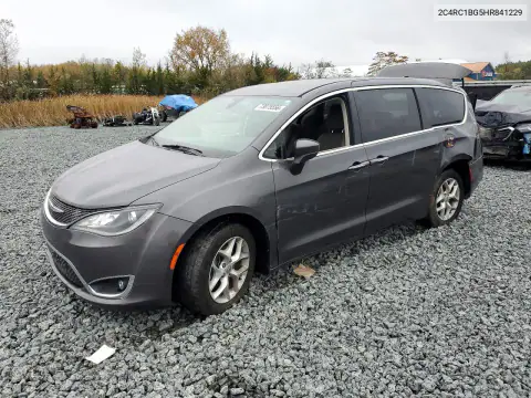 2C4RC1BG5HR841229 Chrysler Pacifica 2017 — Rear end damage, before-repair photo