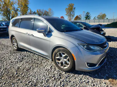 2C4RC1GG0HR531160 — 2017 Chrysler Pacifica, photo 4 from Copart, Front end