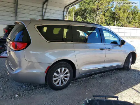 2C4RC1BG4HR745382 — 2017 Chrysler Pacifica, photo 3 from Copart, Front end