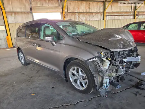 2C4RC1EG8HR559629 — 2017 Chrysler Pacifica, photo 4 from Copart, Front end