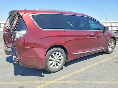 2018 Chrysler Pacifica VIN 2C4RC1BG8JR214143 фото 3