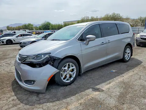 2C4RC1FG1JR126156 — 2018 Chrysler Pacifica, Side (Side), before-repair photos