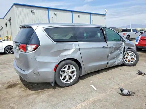 2C4RC1FG1JR126156 — 2018 Chrysler Pacifica, photo 3 from Copart 22.10.2026, Side