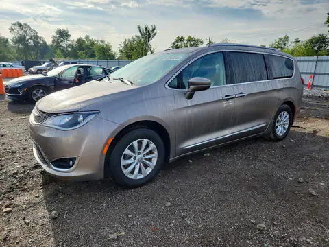 2C4RC1EG6JR144203 — 2018 Chrysler Pacifica, Roof (Top/Roof), before-repair photos