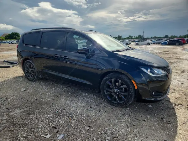 2C4RC1GG1JR259871 — 2018 Chrysler Pacifica, фото 4 с аукциона Copart, Боковая часть