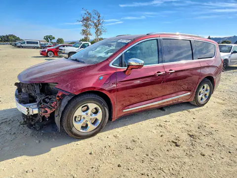 2C4RC1N71JR229658 — 2018 Chrysler Pacifica, ПЕРЕДНЯЯ ЧАСТЬ (Front End), фото до ремонта