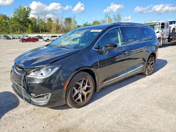 2C4RC1EG7JR227560 Chrysler Pacifica 2018 — uszkodzenie Przód, zdjęcie przed naprawą