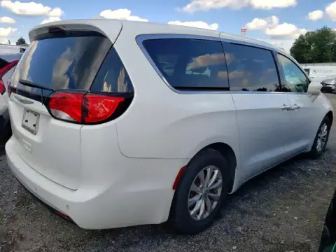 2C4RC1FG2JR339388 — 2018 Chrysler Pacifica, фото 3 з Copart 23.09.2026, Механічні пошкодження