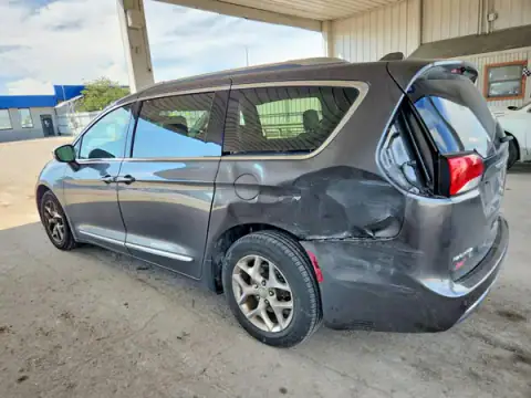 2C4RC1GG1JR186484 — 2018 Chrysler Pacifica, photo 2 from Copart, Rear end