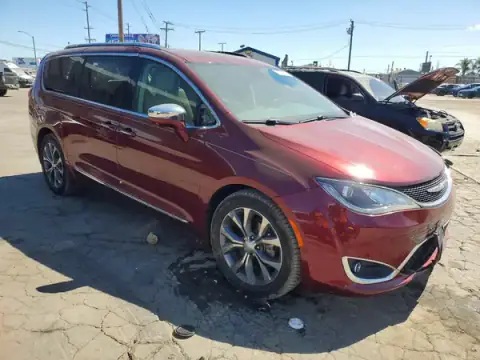 2C4RC1GGXJR112481 — 2018 Chrysler Pacifica, zdjęcie 4 z Copart, Tył