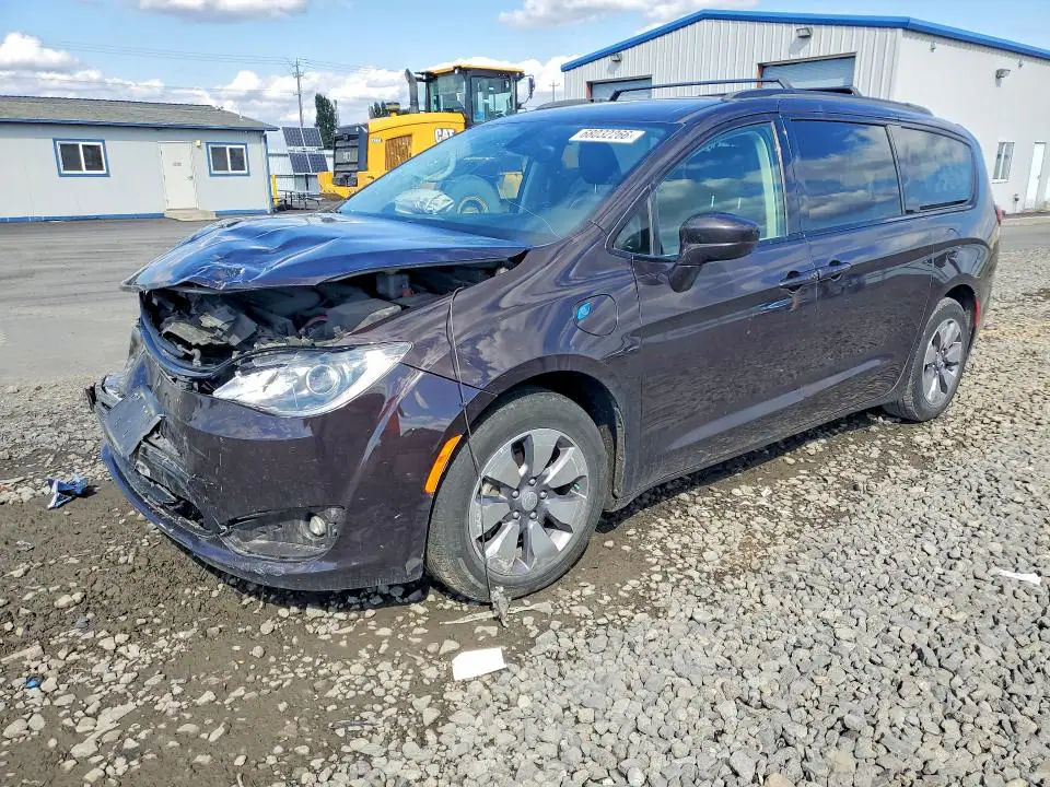 2C4RC1L72JR359323 Chrysler Pacifica 2018 — повреждение Передняя часть, фото до ремонта