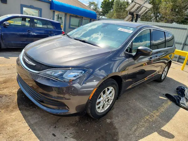 2C4RC1DG0JR310538 Chrysler Pacifica 2018 — Front end damage, before-repair photo