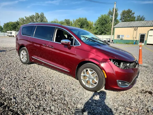 2C4RC1GG8JR251573 — 2018 Chrysler Pacifica, фото 4 с аукциона Copart, Передняя часть