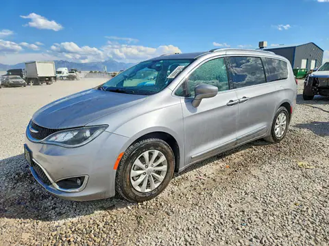 2C4RC1BG1JR217403 — 2018 Chrysler Pacifica, Hail (Hail), before-repair photos