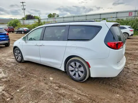 2C4RC1H72JR356317 — 2018 Chrysler Pacifica, foto 2 de Copart 30.09.2026, Parte delantera
