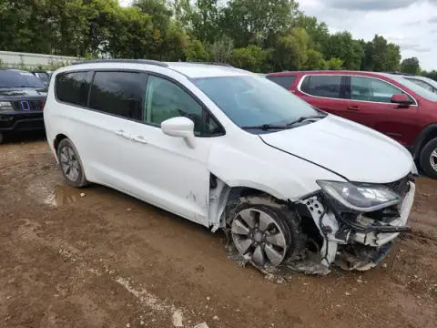 2C4RC1H72JR356317 — 2018 Chrysler Pacifica, foto 4 de Copart 30.09.2026, Parte delantera