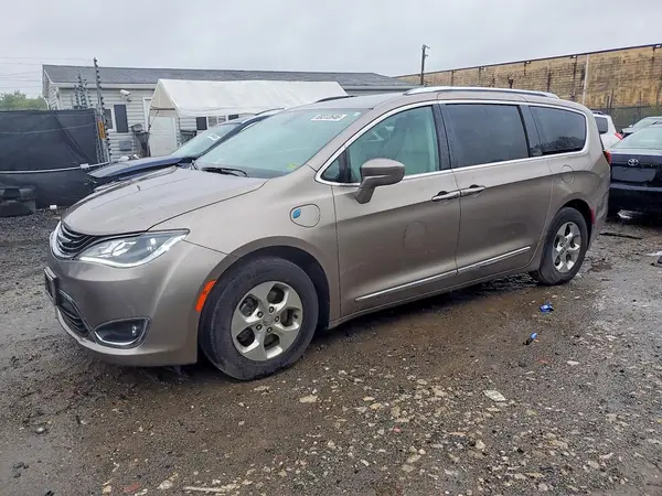 2C4RC1L70JR183629 — 2018 Chrysler Pacifica, Передняя часть (Front End), фото до ремонта