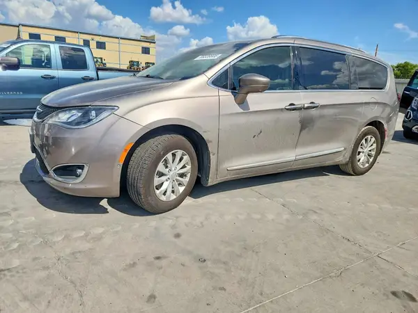2C4RC1EG9JR139237 Chrysler Pacifica 2018 — Mechanical damage damage, before-repair photo