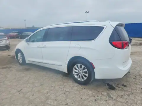 2C4RC1EG1JR234584 — 2018 Chrysler Pacifica, foto 2 de Copart, Historial de daños