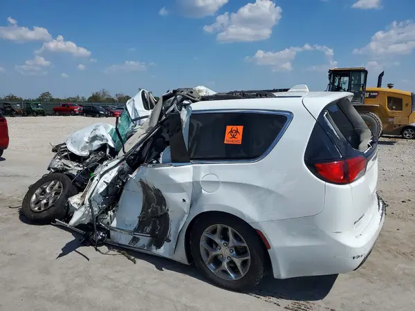 2C4RC1GGXJR272425 — 2018 Chrysler Pacifica, фото 2 с аукциона Copart 12.10.2026, Повреждения со всех сторон