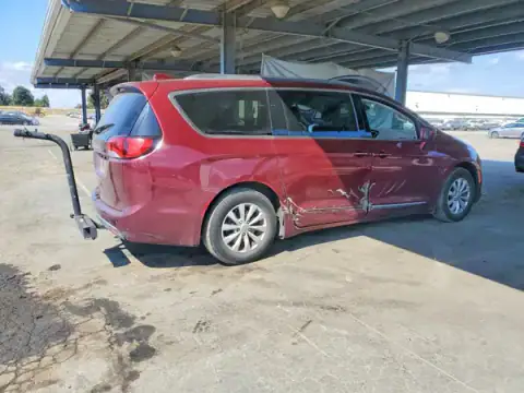 2C4RC1BG1JR204165 — 2018 Chrysler Pacifica, zdjęcie 3 z Copart, Bok
