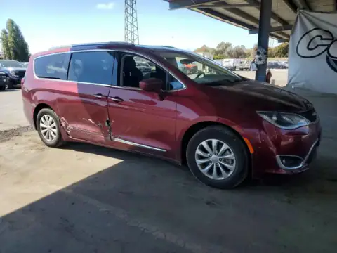2C4RC1BG1JR204165 — 2018 Chrysler Pacifica, zdjęcie 4 z Copart, Bok