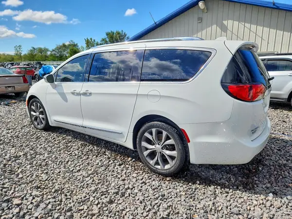 2C4RC1GG9JR251565 — 2018 Chrysler Pacifica, фото 2 с аукциона Copart, Подтопление