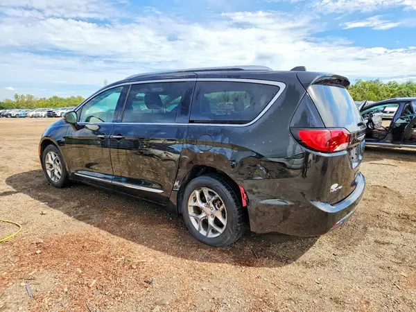 2C4RC1GG4JR121225 — 2018 Chrysler Pacifica, photo 2 from Copart, Rear end
