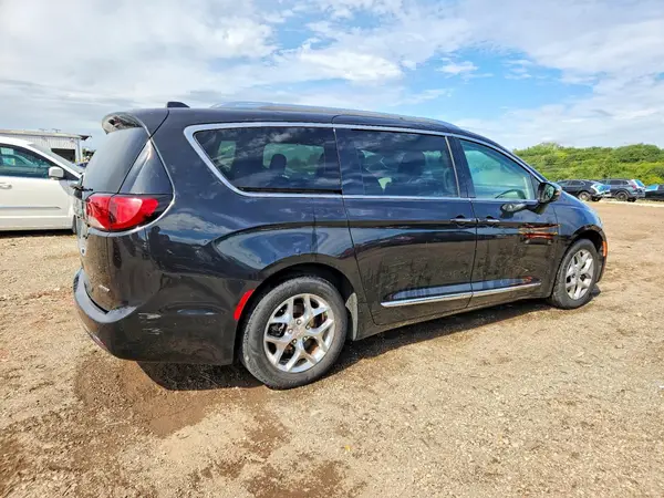 2C4RC1GG4JR121225 — 2018 Chrysler Pacifica, photo 3 from Copart, Rear end