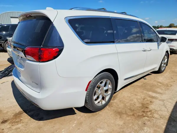 2C4RC1GG1JR273821 — 2018 Chrysler Pacifica, фото 3 с аукциона Copart 12.10.2026, Передняя часть