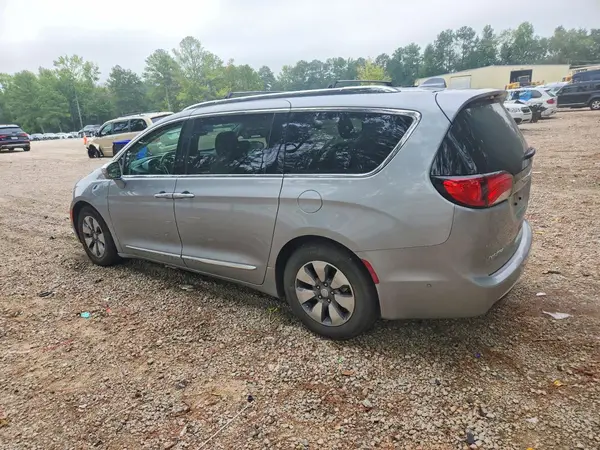 2C4RC1N71JR144867 — 2018 Chrysler Pacifica, zdjęcie 2 z Copart 07.10.2026, Drobne wgniecenia i rysy