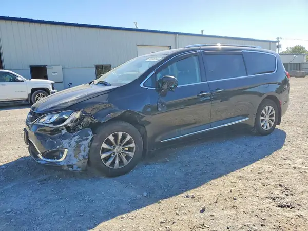2C4RC1BG8JR142814 — 2018 Chrysler Pacifica, Передняя часть (Front End), фото до ремонта
